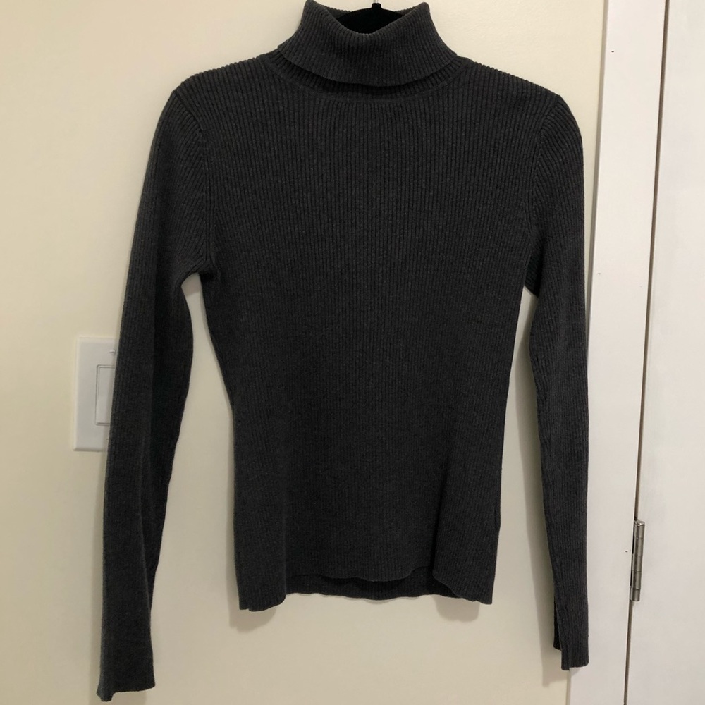 Ribbed Turtleneck